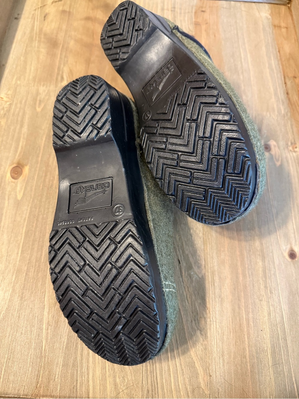 Dansko Olive Green Wool Slip-On Mules with Leaf Stitching - Picture 3 of 13